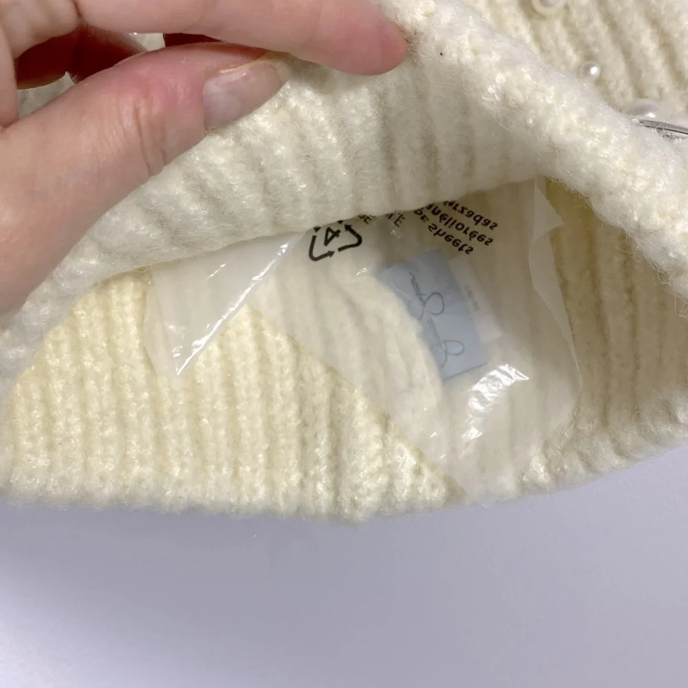 🌸 Jessica Simpson Cozy Knit Cuffed Cream Beanie with Pearls